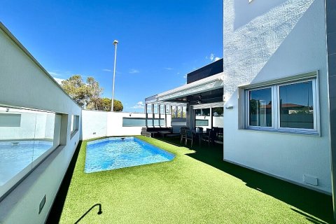 Villa in vendita Mil Palmeras, Alicante, Spagna 3 camere da letto, 132 mq. N° 111284 - foto 4