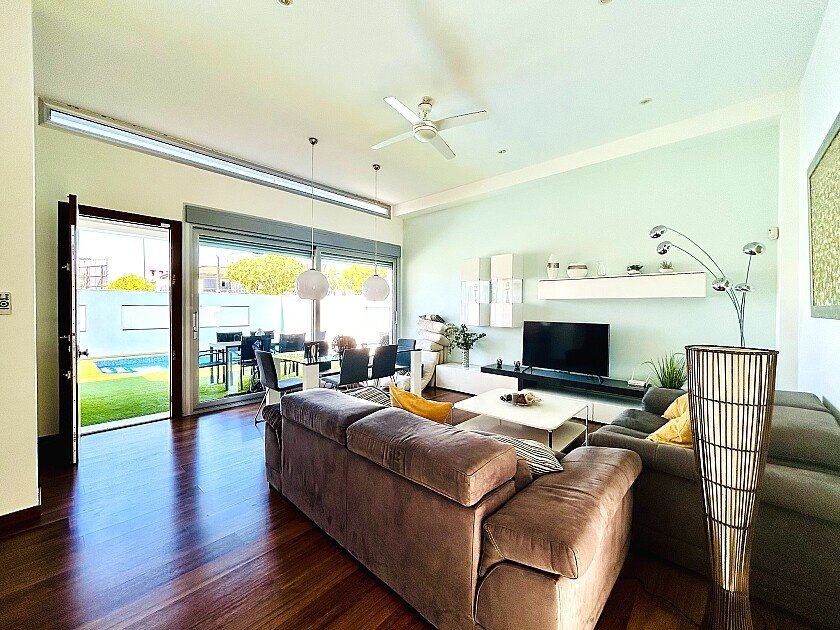 Villa à Mil Palmeras, Alicante, Espagne 3 chambres, 132 m2 No. 111284