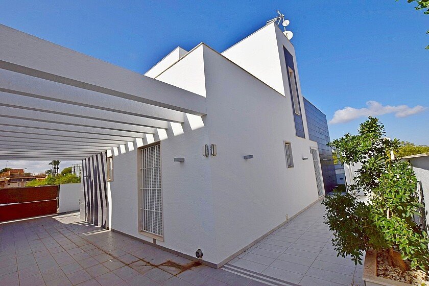 Villa à Mil Palmeras, Alicante, Espagne 3 chambres, 132 m2 No. 111284