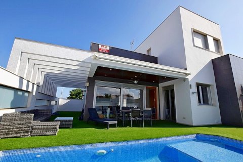 Villa in vendita Mil Palmeras, Alicante, Spagna 3 camere da letto, 132 mq. N° 111284 - foto 3