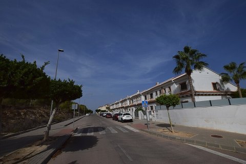Radhus till salu San Miguel de Salinas, Alicante, Spanien 3 sovrum, 102 kvm. Nr. 111281 - foto 28