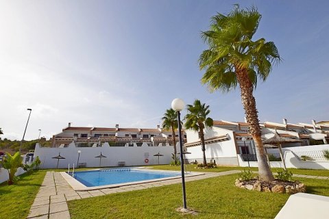 Radhus till salu San Miguel de Salinas, Alicante, Spanien 3 sovrum, 102 kvm. Nr. 111281 - foto 6