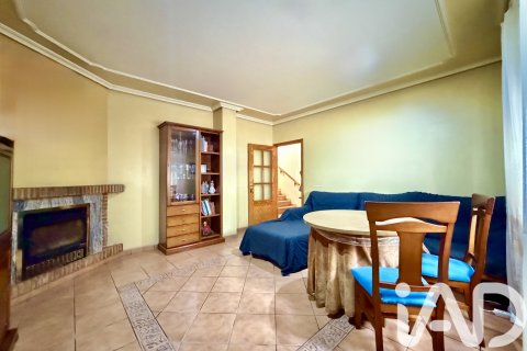 House for sale in Abaran, Murcia, Spain 4 bedrooms, 158 sq.m. No. 185291 - photo 3