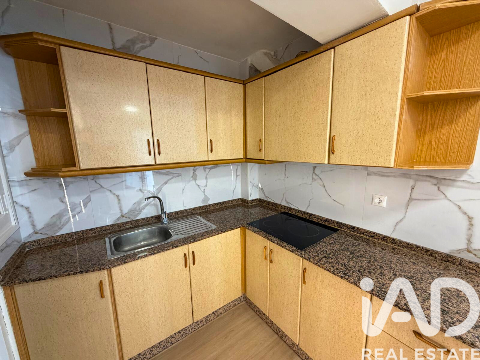 Apartment in Elda, Alicante, Spain 3 bedrooms, 90 sq.m. No. 185293