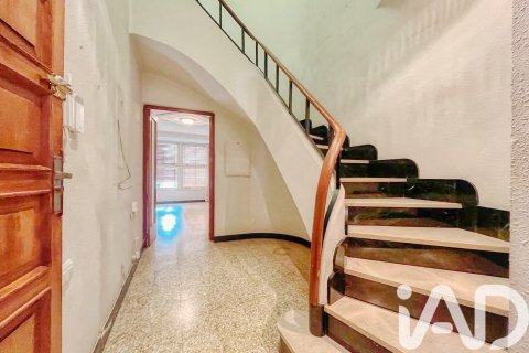 Сasa en venta en Vila-real, Castellón, España 4 dormitorios, 220 m2 No. 173109 - foto 1
