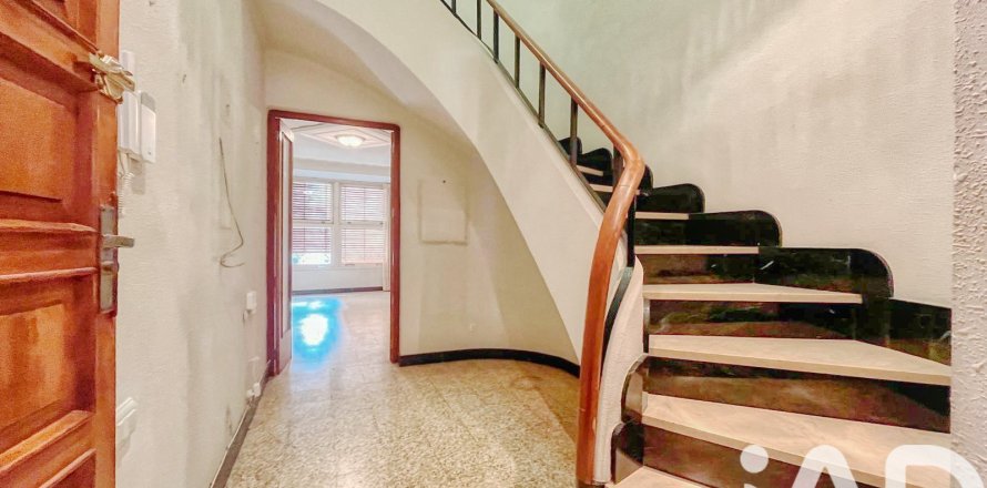 Сasa en Vila-real, Castellón, España 4 dormitorios, 220 m2 No. 173109
