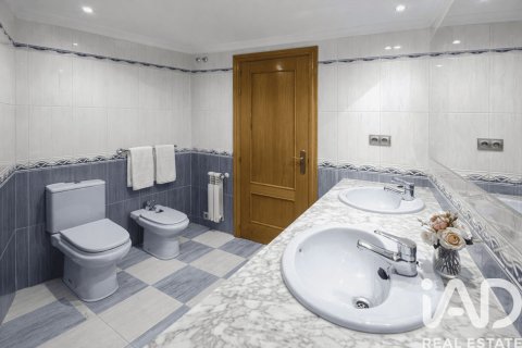 Dzīvoklis pārdošanā Ibiza town, Ibiza, Spānijā 4 istabas, 142 m2 Nr. 173112 - attēls 17