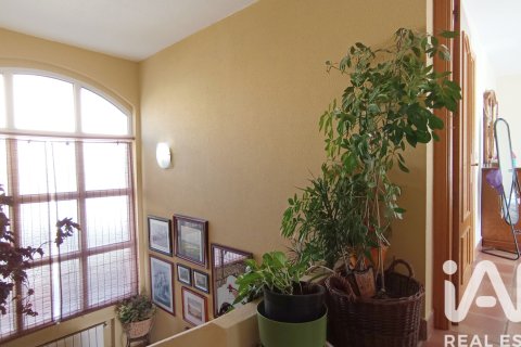 Apartament w Meco, Madrid, Hiszpania 6 sypialni, 400 mkw. nr 173108 – zdjęcie 23