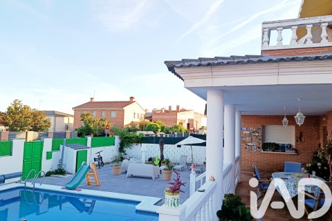 Apartament w Meco, Madrid, Hiszpania 6 sypialni, 400 mkw. nr 173108 – zdjęcie 5