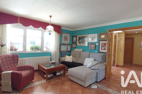 Apartament w Meco, Madrid, Hiszpania 6 sypialni, 400 mkw. nr 173108 – zdjęcie 15