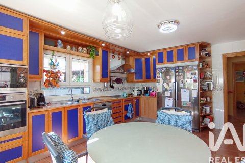 Apartament w Meco, Madrid, Hiszpania 6 sypialni, 400 mkw. nr 173108 – zdjęcie 18
