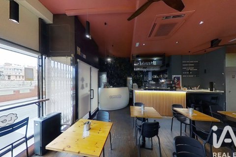 Café/restaurang till salu i Tortosa, Tarragona, Spanien 6 sovrum, 322 kvm. Nr. 173107 - foto 15