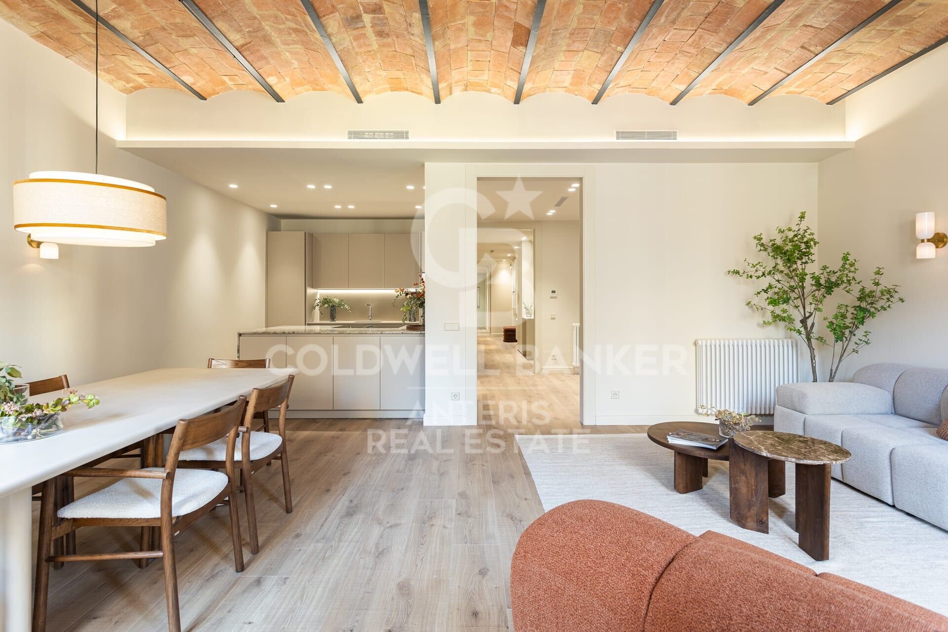 Huoneisto Barcelona, Espanja 203 m2 No. 178829
