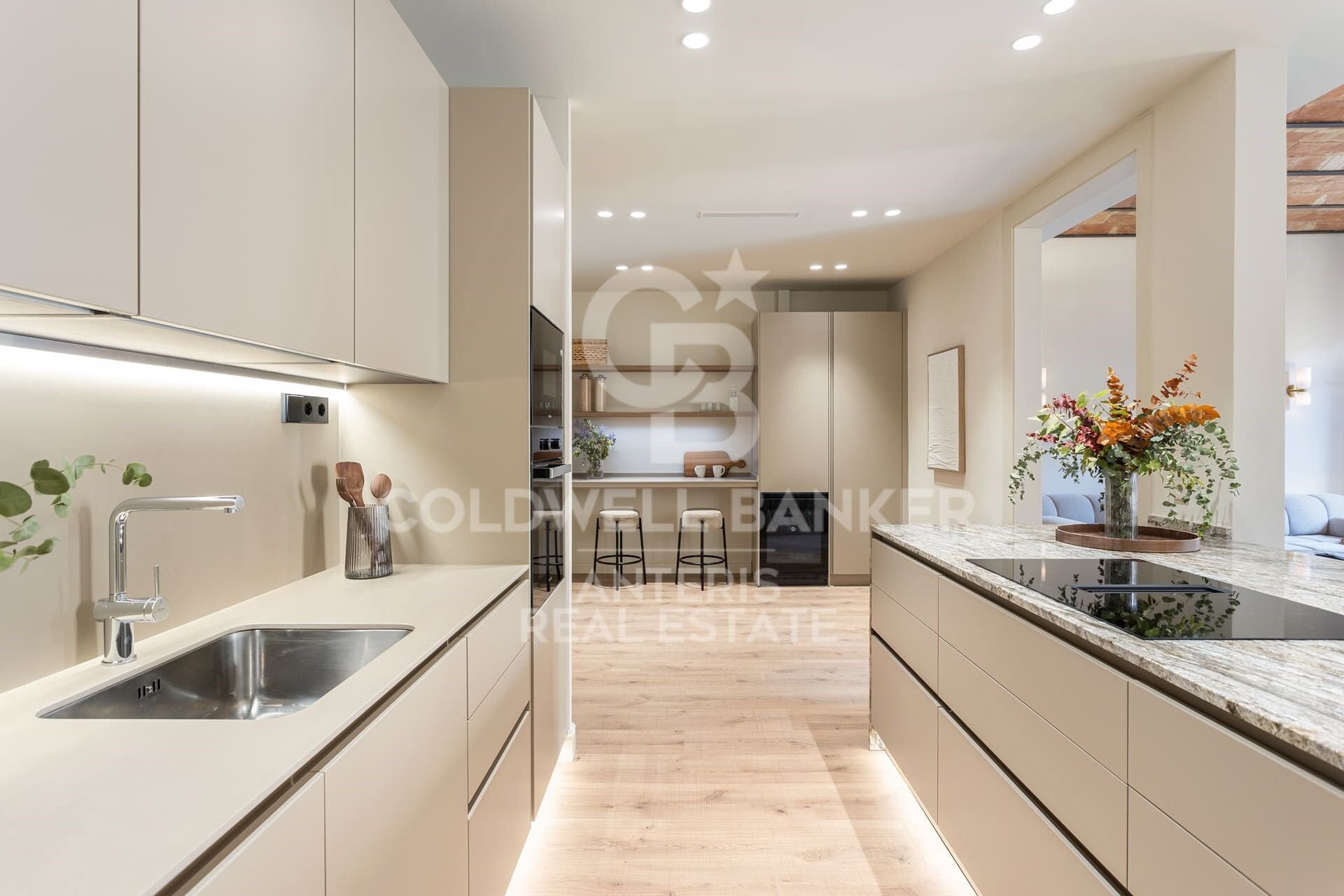 Huoneisto Barcelona, Espanja 203 m2 No. 178829