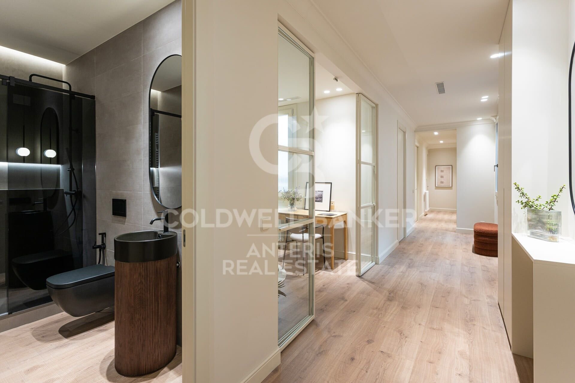 Huoneisto Barcelona, Espanja 203 m2 No. 178829