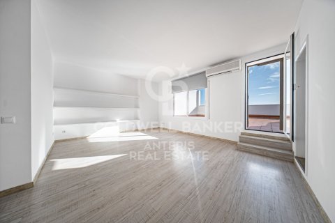 Penthouse à vendre à Barcelona, Espagne, 2 chambres, 114 m2 No. 178827 - photo 10