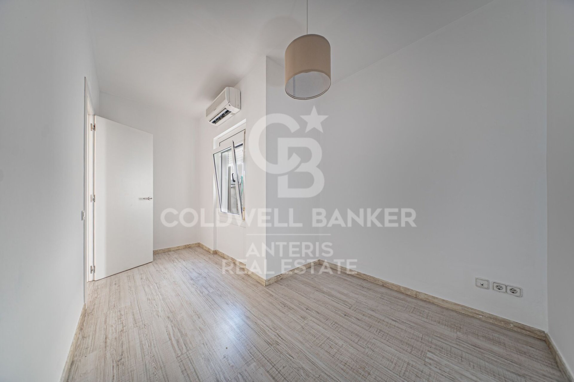 Attico a Barcelona, Spagna 2 camere da letto, 114 mq. N° 178827