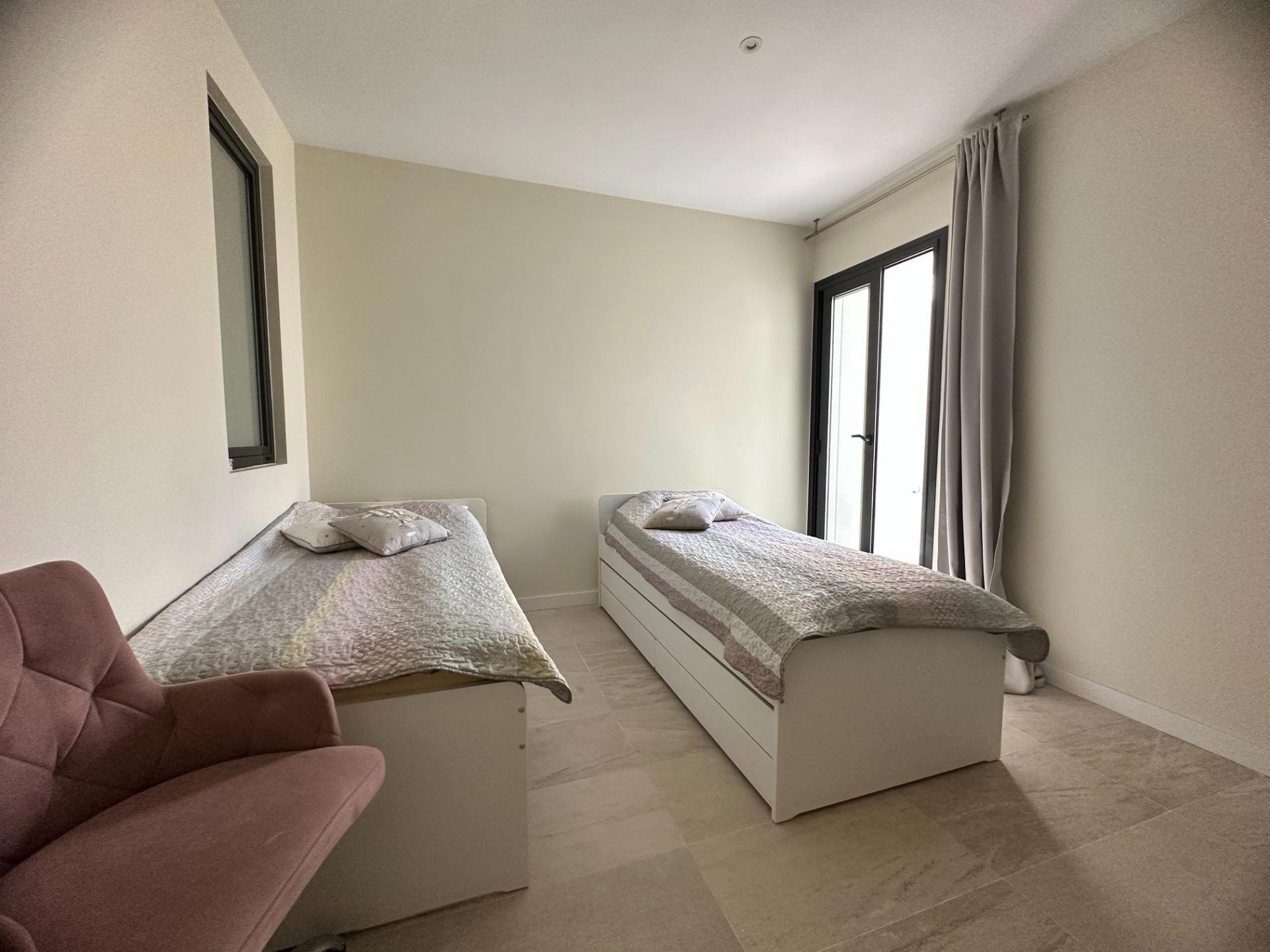 Attico a Finestrat, Alicante, Spagna 3 camere da letto, 220 mq. N° 195158
