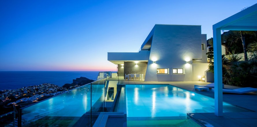 Villa in Cumbre Del Sol, Alicante, Spanien 3 Schlafzimmer, 492 m2 Nr. 151341