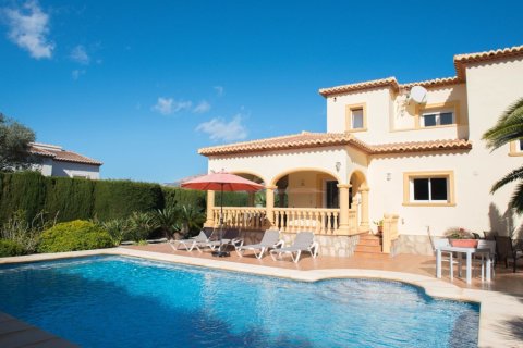Villa in vendita a Javea, Alicante, Spagna 3 camere da letto, 213 mq. N° 179544 - foto 2