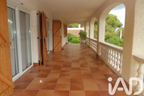 Dom w La Bisbal Del Penedes, Tarragona, Hiszpania 5 sypialni, 633 mkw. nr 152793 – zdjęcie 6