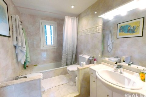 Dom w La Bisbal Del Penedes, Tarragona, Hiszpania 5 sypialni, 633 mkw. nr 152793 – zdjęcie 23