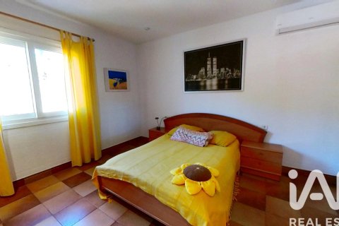 Dom w La Bisbal Del Penedes, Tarragona, Hiszpania 5 sypialni, 633 mkw. nr 152793 – zdjęcie 21