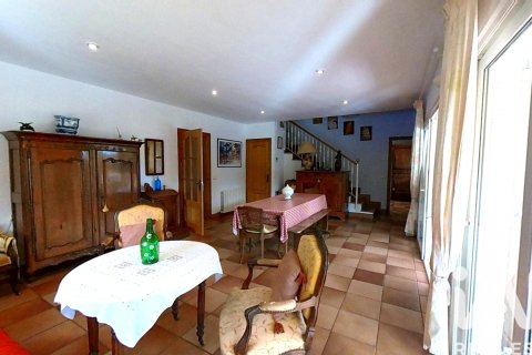 Dom w La Bisbal Del Penedes, Tarragona, Hiszpania 5 sypialni, 633 mkw. nr 152793 – zdjęcie 9