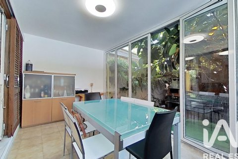 Продажа таухауса в Беникассим, Кастельон, Испания 4 спальни, 167м2 №152789 - фото 3