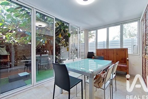 Продажа таухауса в Беникассим, Кастельон, Испания 4 спальни, 167м2 №152789 - фото 5