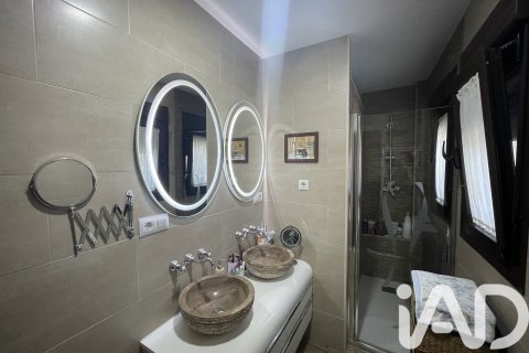 Casa adosada en venta en Sevilla, España 4 dormitorios, 220 m2 No. 152788 - foto 28