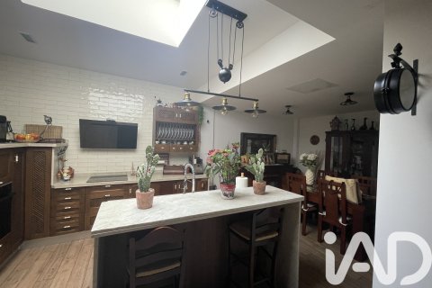 Casa adosada en venta en Sevilla, España 4 dormitorios, 220 m2 No. 152788 - foto 12