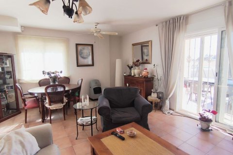 Продажа дуплекса в Ла Нусия, Аликанте, Испания 3 спальни, 170м2 №180907 - фото 3