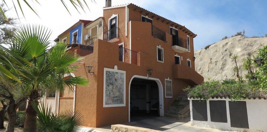 Duplex in El Campello, Alicante, Spain 3 bedrooms, 110 sq.m. No. 180905