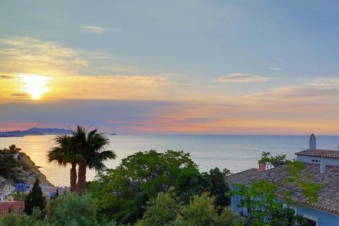 Duplex for sale in El Campello, Alicante, Spain 3 bedrooms, 110 sq.m. No. 180905 - photo 2