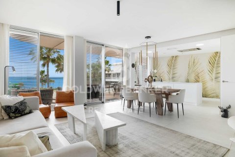 Huoneisto myytävänä Estepona, Malaga, Espanja, 3 makuuhuonetta, 119 m2 No. 158662 - kuva 2
