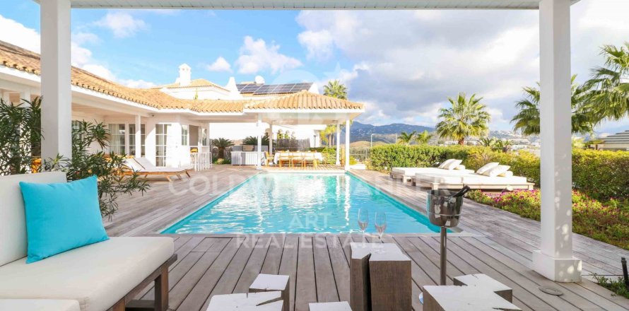 Villa à Benahavis, Malaga, Espagne 4 chambres, 218 m2 No. 158661