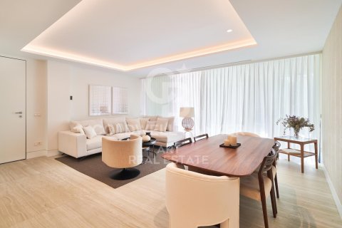 Apartament w Estepona, Malaga, Hiszpania 3 sypialnie, 328 mkw. nr 158659 – zdjęcie 15