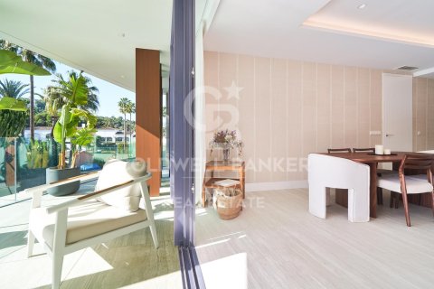 Apartament w Estepona, Malaga, Hiszpania 3 sypialnie, 328 mkw. nr 158659 – zdjęcie 13