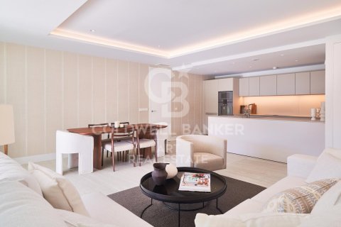 Apartament w Estepona, Malaga, Hiszpania 3 sypialnie, 328 mkw. nr 158659 – zdjęcie 17