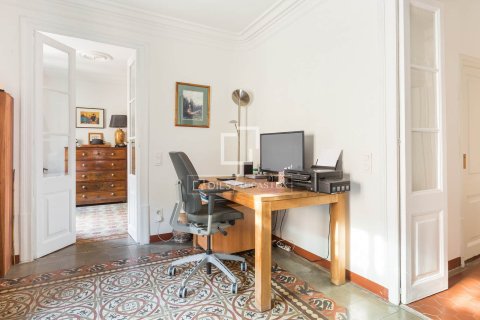 Продажа квартиры в Барселона, Испания 3 спальни, 190м2 №164612 - фото 11