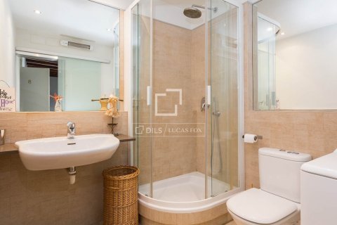 Продажа квартиры в Барселона, Испания 3 спальни, 190м2 №164612 - фото 24