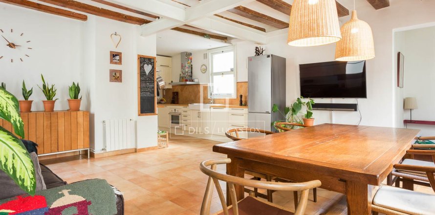 Квартира в Барселона, Испания 3 спальни, 190м2 №164612