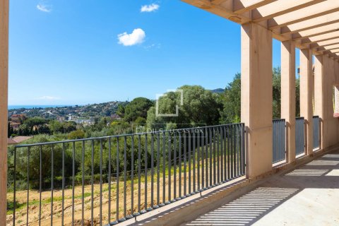 Villa for sale in Cabrils, Barcelona, Spain 5 bedrooms, 229 sq.m. No. 164609 - photo 24