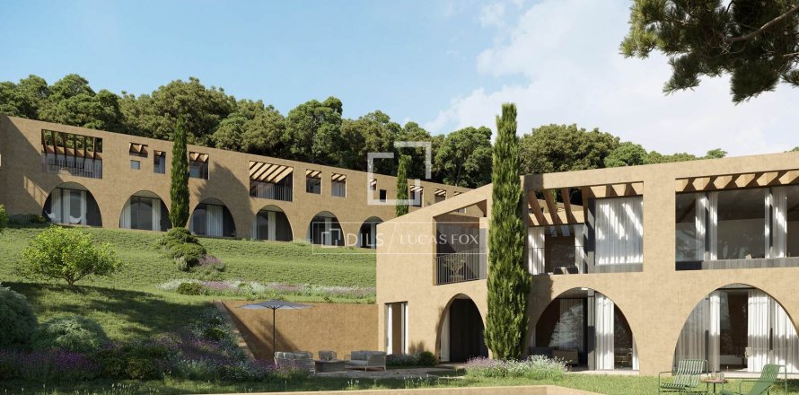 Villa in Cabrils, Barcelona, Spain 5 bedrooms, 285 sq.m. No. 164609