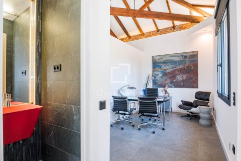 Villa for sale in Bellaterra, Barcelona, Spain 14 bedrooms, 467 sq.m. No. 164611 - photo 7