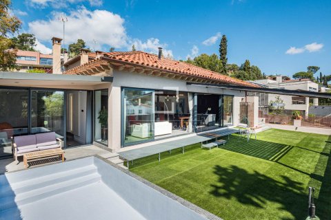 Villa for sale in Bellaterra, Barcelona, Spain 14 bedrooms, 467 sq.m. No. 164611 - photo 27