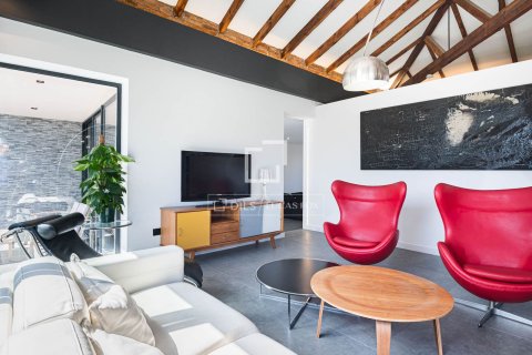 Villa for sale in Bellaterra, Barcelona, Spain 14 bedrooms, 467 sq.m. No. 164611 - photo 16