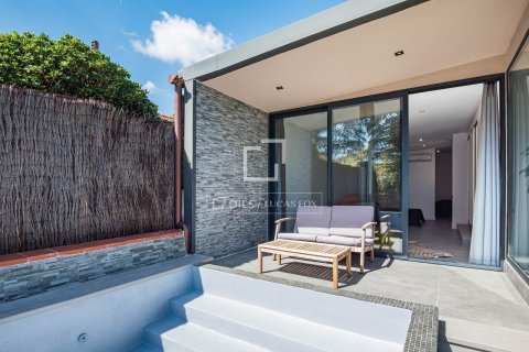 Villa for sale in Bellaterra, Barcelona, Spain 14 bedrooms, 467 sq.m. No. 164611 - photo 25