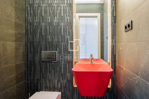 Villa for sale in Bellaterra, Barcelona, Spain 14 bedrooms, 467 sq.m. No. 164611 - photo 8